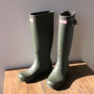 Khaki Hunter boots